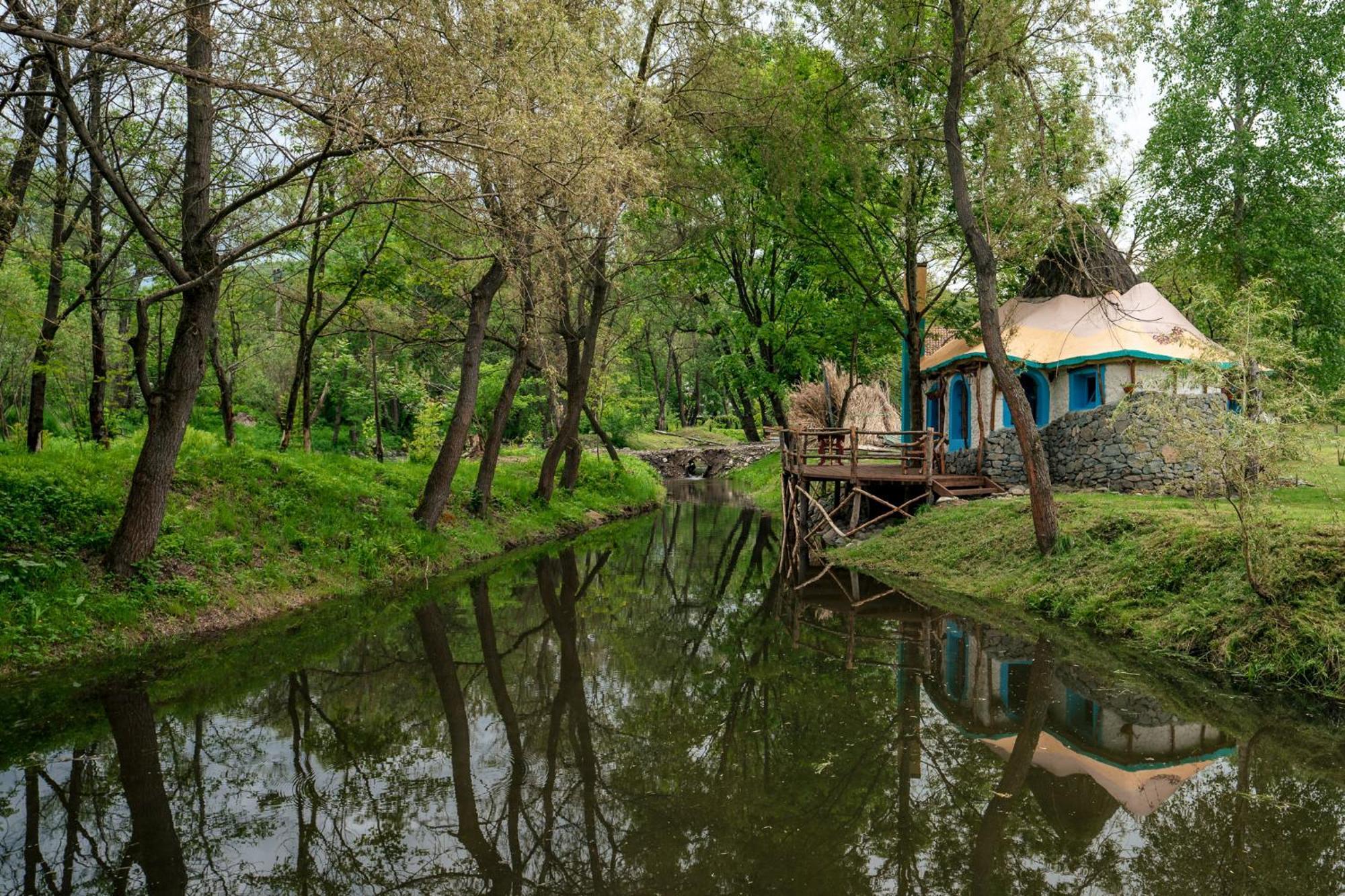 Viewtopia The Secret Land Valea Draganului Luaran gambar